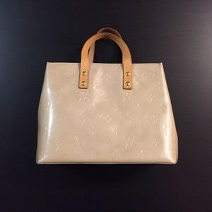 Louis Vuitton Vernis Petit Reade
