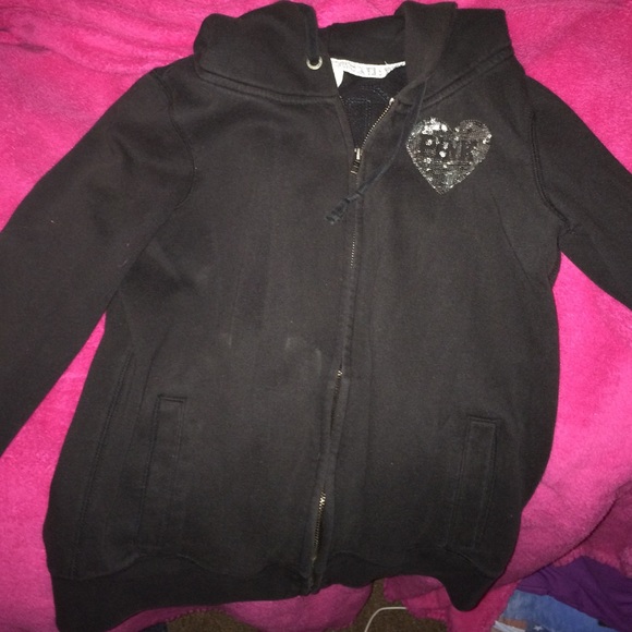 vs zip up hoodie ! 💟