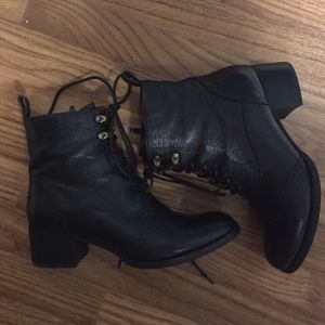 Leather Oxford lace-up boot black