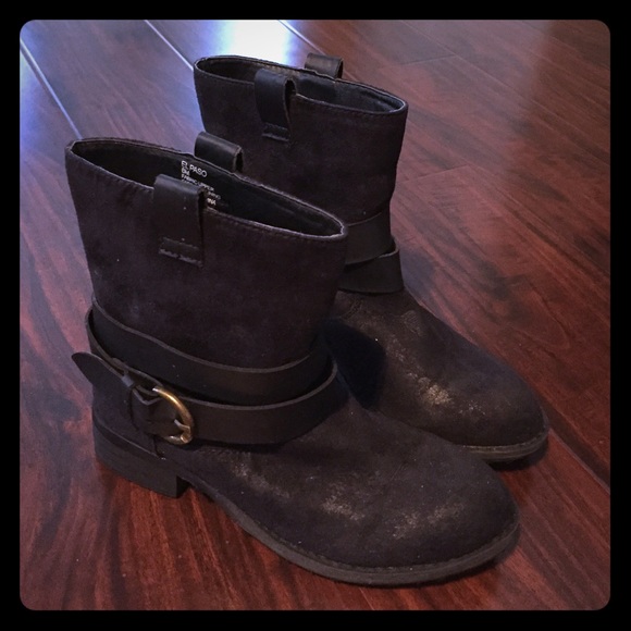 Steve Madden Black Boots