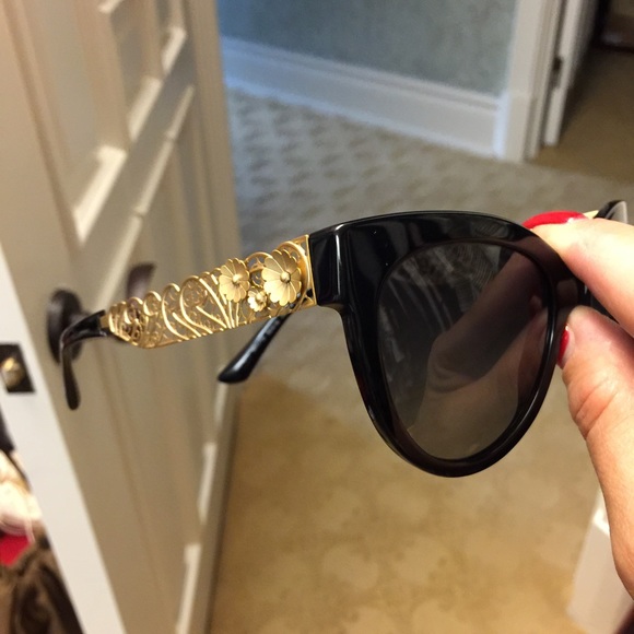 Dolce & Gabbana sunnies! ๐๐ฅcat eye - Picture 3 of 4