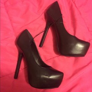 black heel