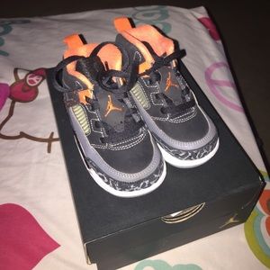 🍊⚫️Toddler Jordans🍊⚫️