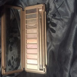 Naked 3 palette authentic.