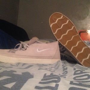 Nike shoes sz11