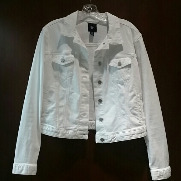 Hold! GAP white denim jacket bundle with shirt