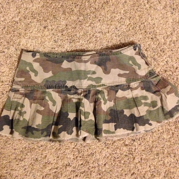 Camo skirt