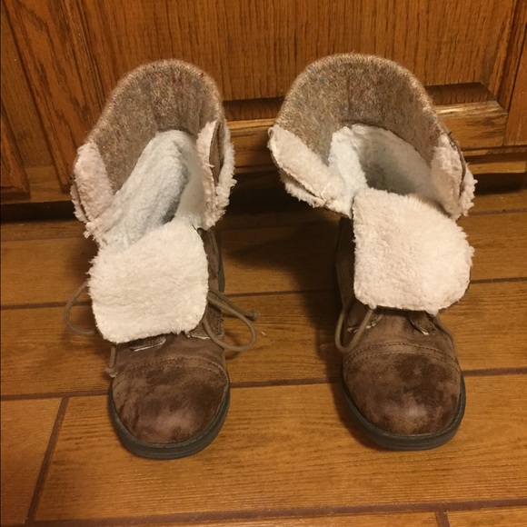 Roxy boots