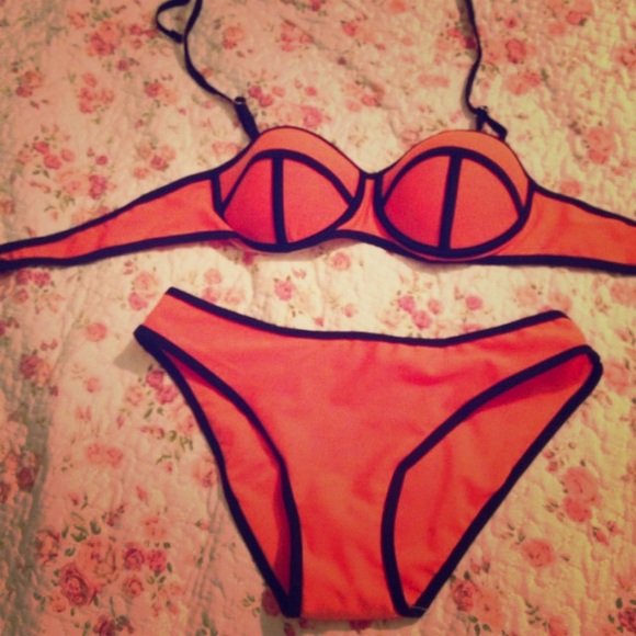 like Vs block swimsuits bundle - Picture 1 of 3
