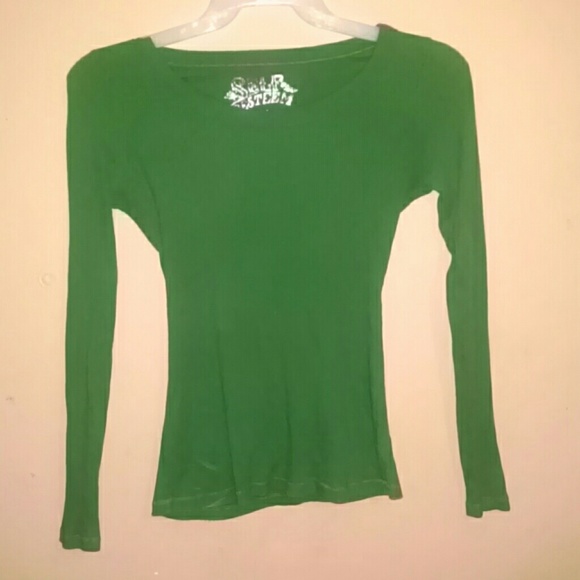 Green long sleeve shirt