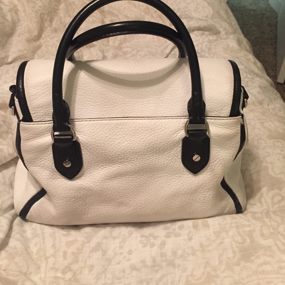 * sold locally *Flash sale Authentic Michael Kors - Picture 2 of 4