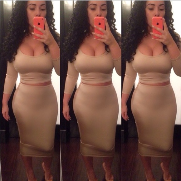 Two piece bandage set.