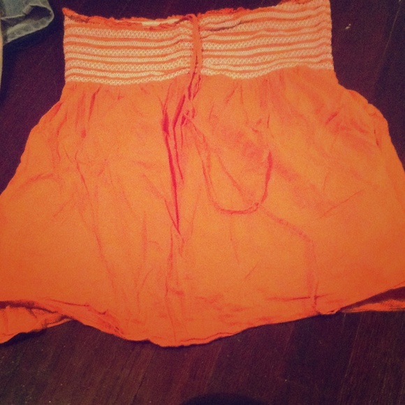 Orange strapless shirt