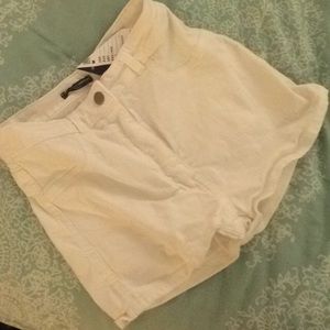 NWT BRANDY MELVILLE HIGH WAISTED WHITE SHORTS