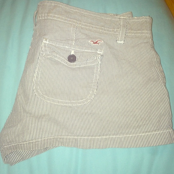 Navy & white striped Hollister shorts! Worn twice