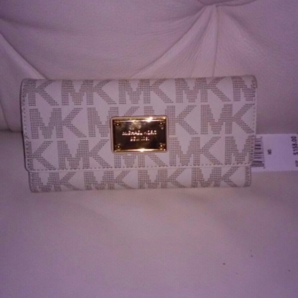 Michael Kors jet set wallet