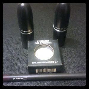 ⭕(SOLD)⭕ MAC BUNDLE!!!