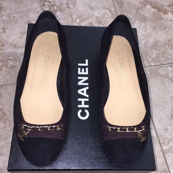 AUTHENTIC CHANEL Dark Brown/Burgundy Suede Flats