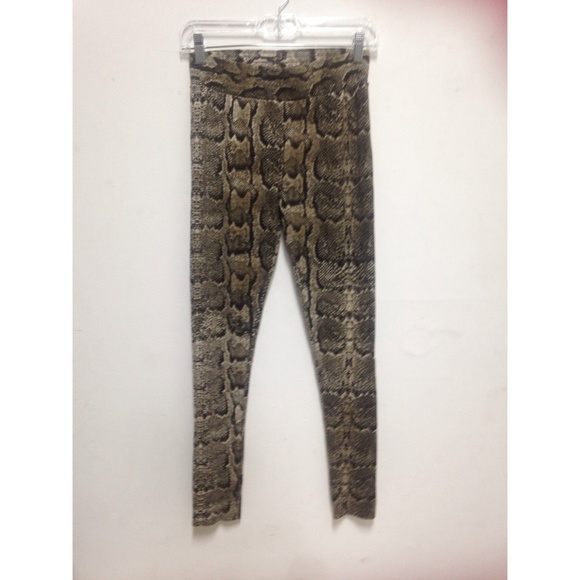 Snakeskin  print leggings