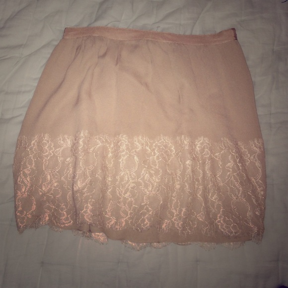 NWOT Taupe silk and lace skirt
