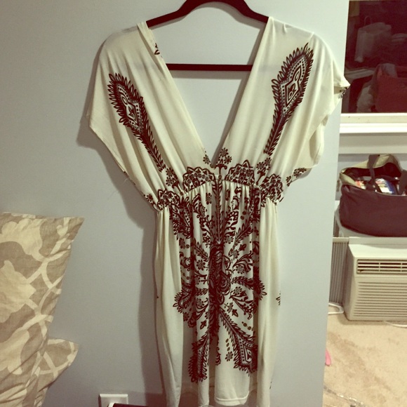 Silky beige and black dress!