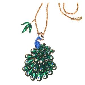 💥LAST CHANCE!💥 Betsey Johnson Peacock Necklace