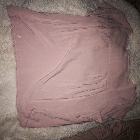 Scoop neck light pink shirt! Silky: ) - Picture 2 of 2