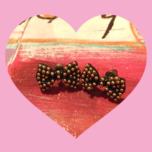 🎀  Bow earrings 🎀