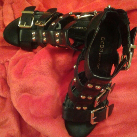 Black 4 inch tall BCBG sandal