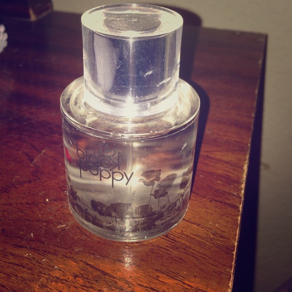 Black poppy perfume