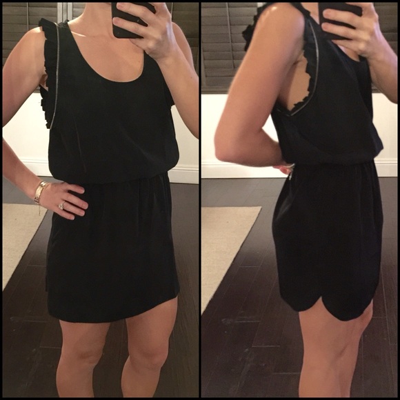 Zipper trim ruffle sleeve dress