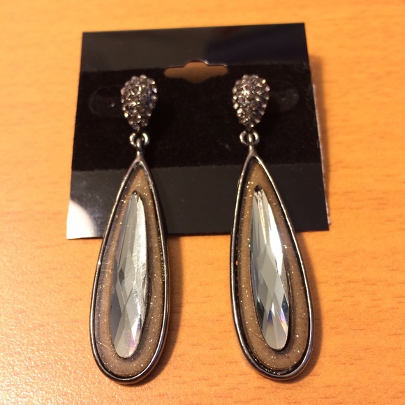 Black crystal year drop earrings