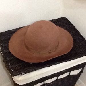 2 for 1!! 1 Brown & 1 Black Wool Stylish Hat