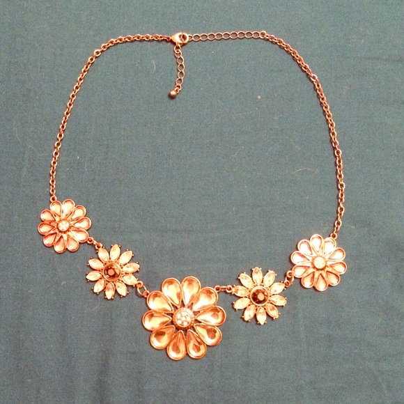 Statement necklace
