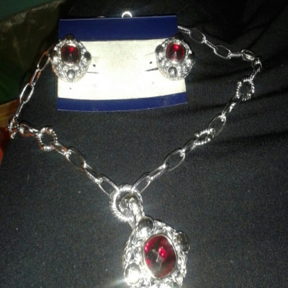 "RUBY RED & SILVER" SET   "QUEENS CROWN"