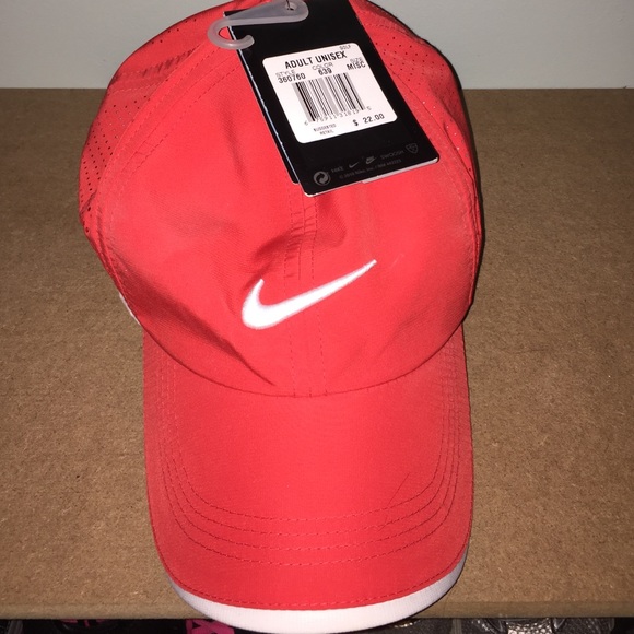 Red Nike hat - Unisex