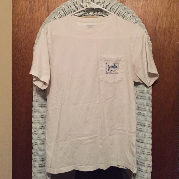 Southern Tide tee