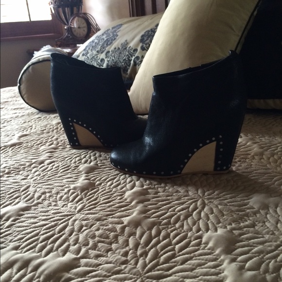 Ankle boots