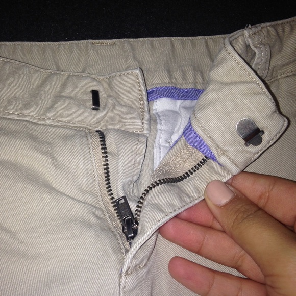 Woman's Hurley Khaki Shorts - Picture 2 of 4