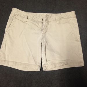 Woman's Hurley Khaki Shorts