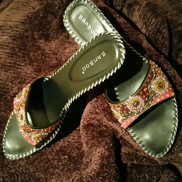 👡👡Pair of sequin embellished slip on sandals👡👡