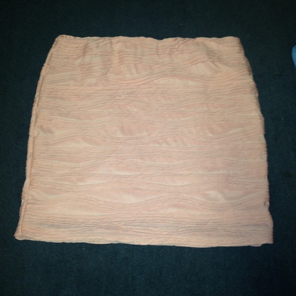 Coral Skirt - Picture 1 of 3