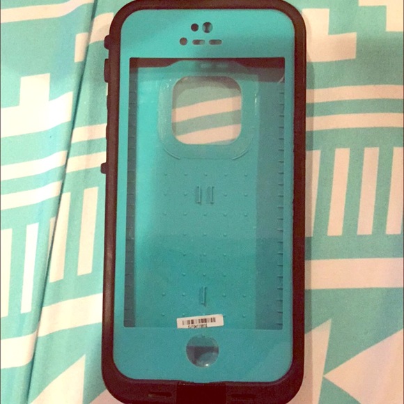 iPhone 5/5s lifeproof case