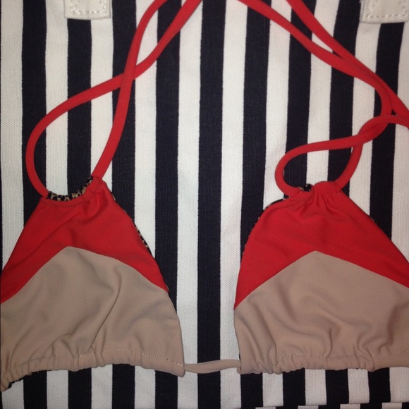 Acacia swimwear hibiscus top