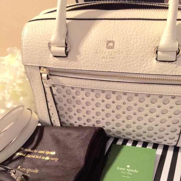🎉3X HP🎉 Kate Spade White Bubbles Delaney Bag - Picture 2 of 4