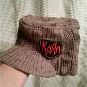 Korn distressed look hat.