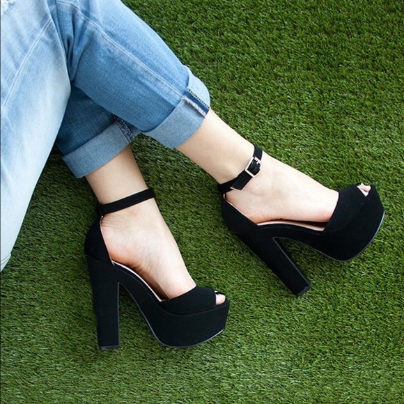 Black platform sandals