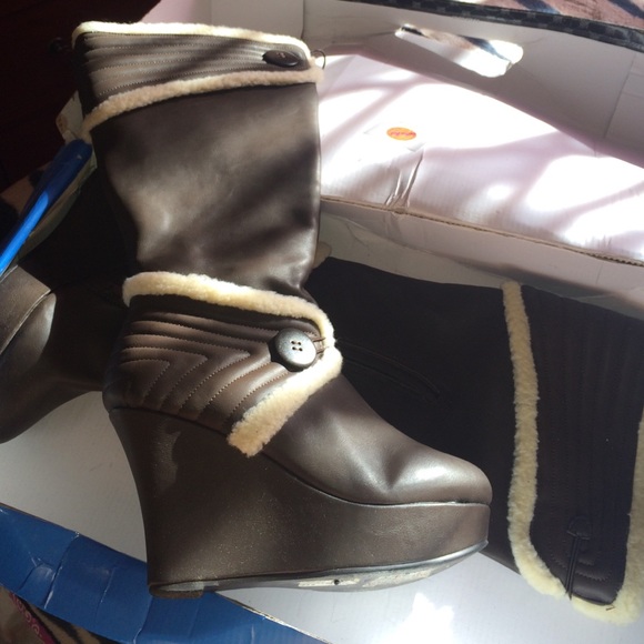 Never worn very comfortable