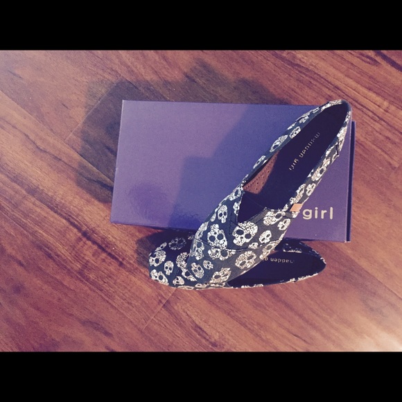 Steve Madden skull  sneakers