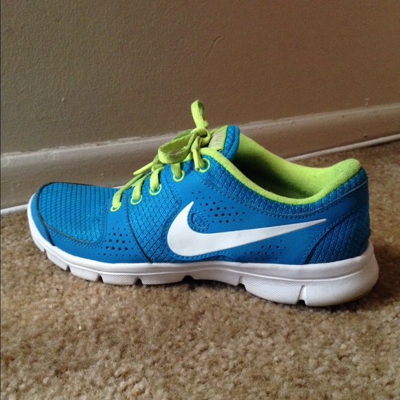 Nike Free Runs Running Shoes